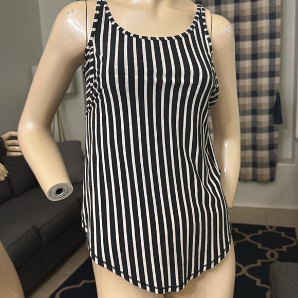 Lululemon - Picture 5 of 6